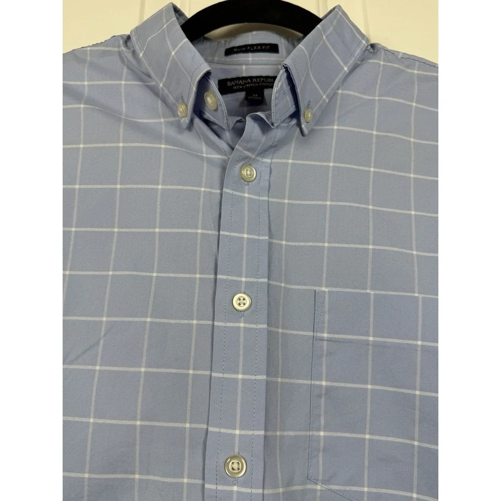 Banana Republic Men's Light Blue‎ checkered Dress Shirt, Size Medium